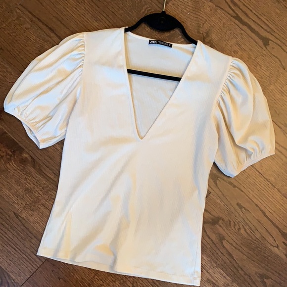 Zara Balloon Sleeve Top - Picture 1 of 4